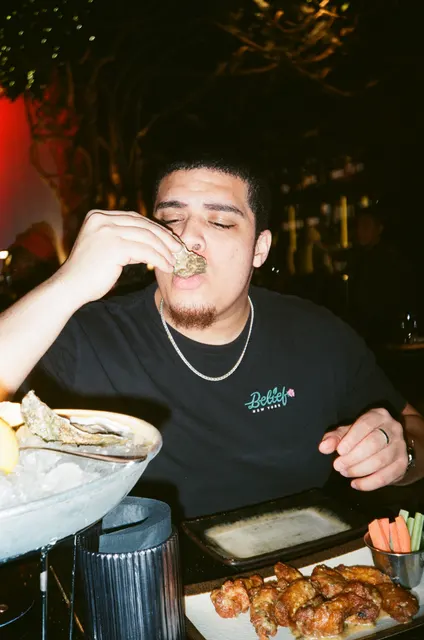 Analog photograph from Olympus AF-10 Super using FujiFilm 400