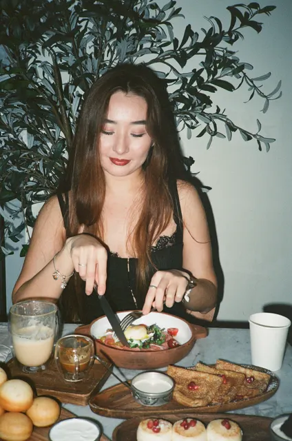 Analog photograph from Canon AF35ML using FujiFilm 400